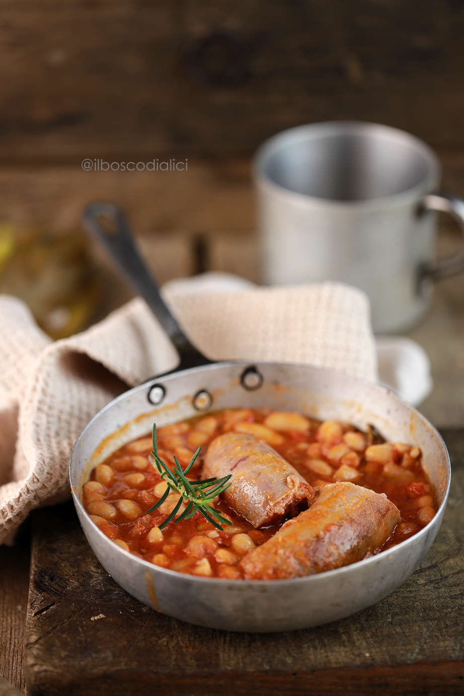 Fagioli all'uccelletto con fagioli in scatola